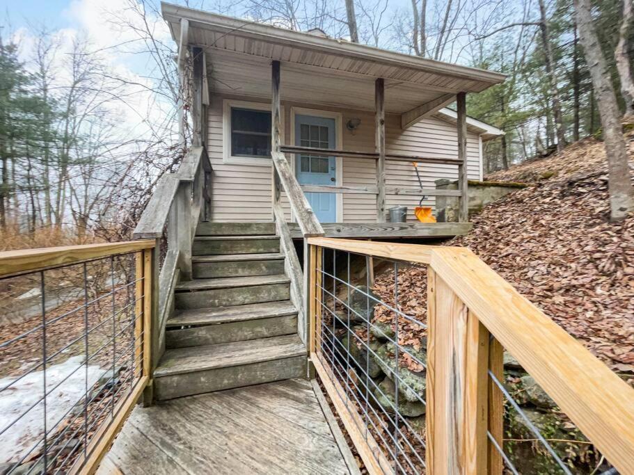 Breezy Hill Eccentric Studio Cottage Accord Luaran gambar