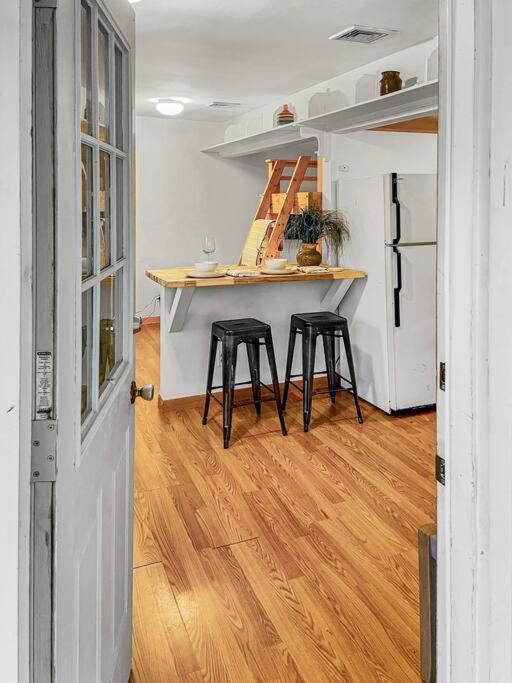 Breezy Hill Eccentric Studio Cottage Accord Luaran gambar