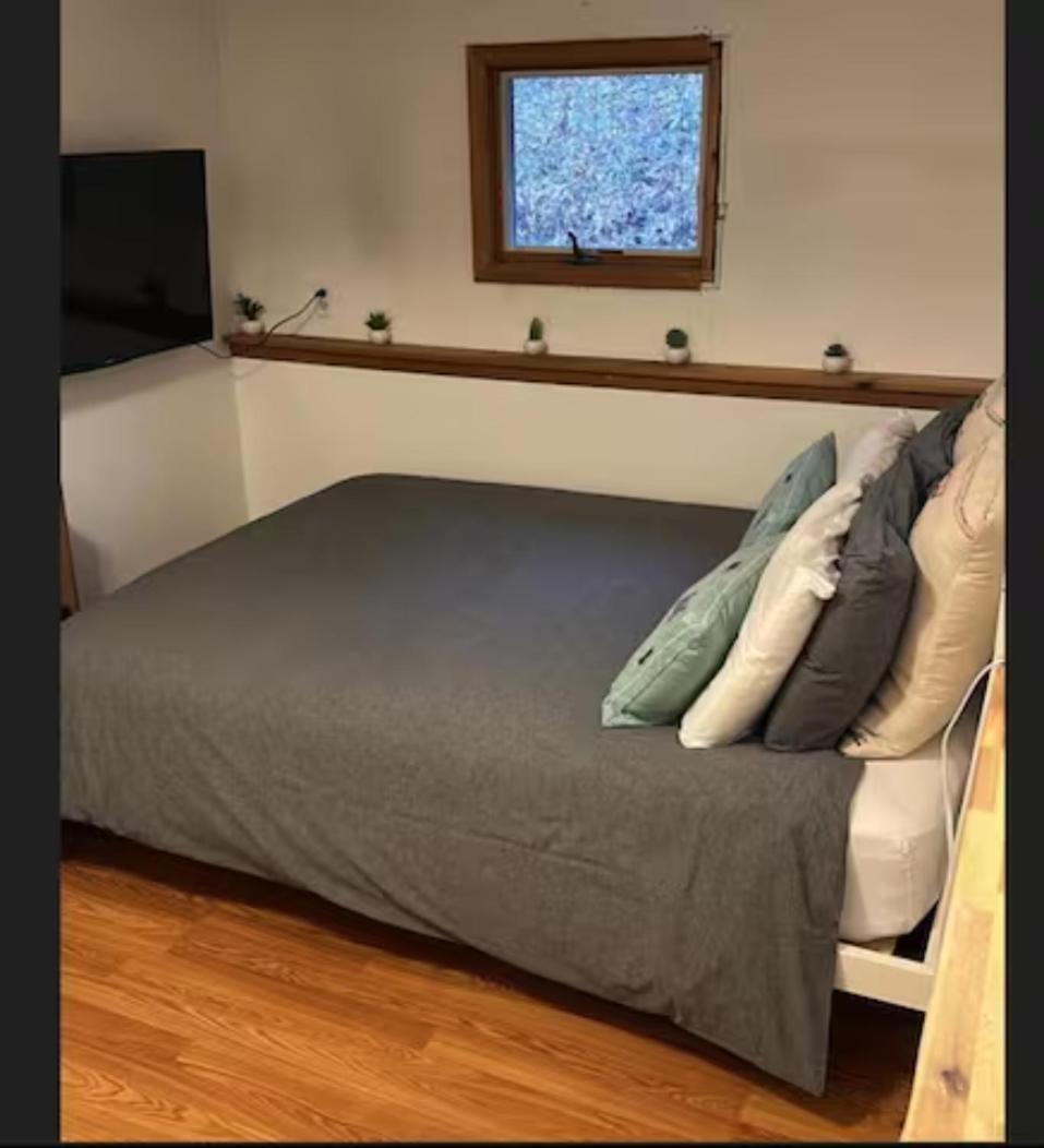 Breezy Hill Eccentric Studio Cottage Accord Luaran gambar